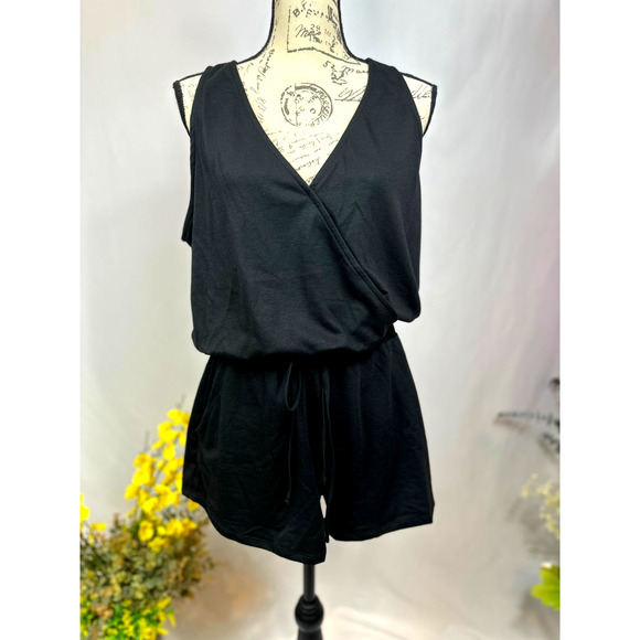 LBLC the Label Lauren Romper Drawstring Waist Pockets Black L - Picture 4 of 16